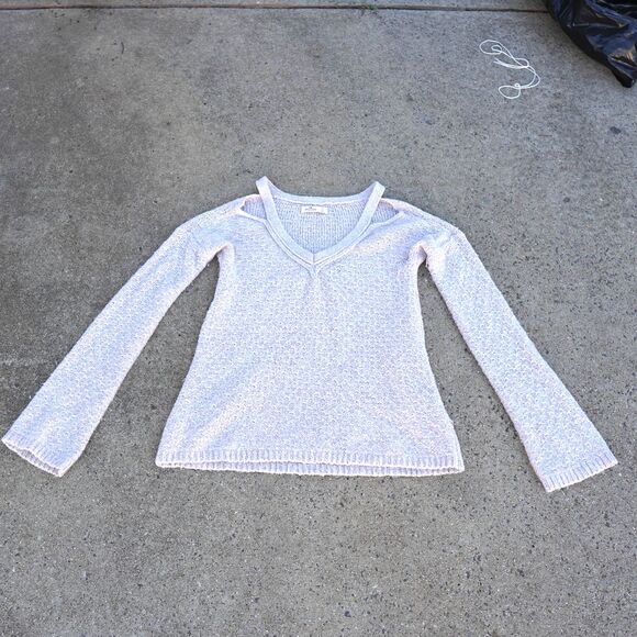 Hollister Cold Shoulder V-Neck Knit Sweater Beige Flared Sleeve Size Small - Picture 2 of 9
